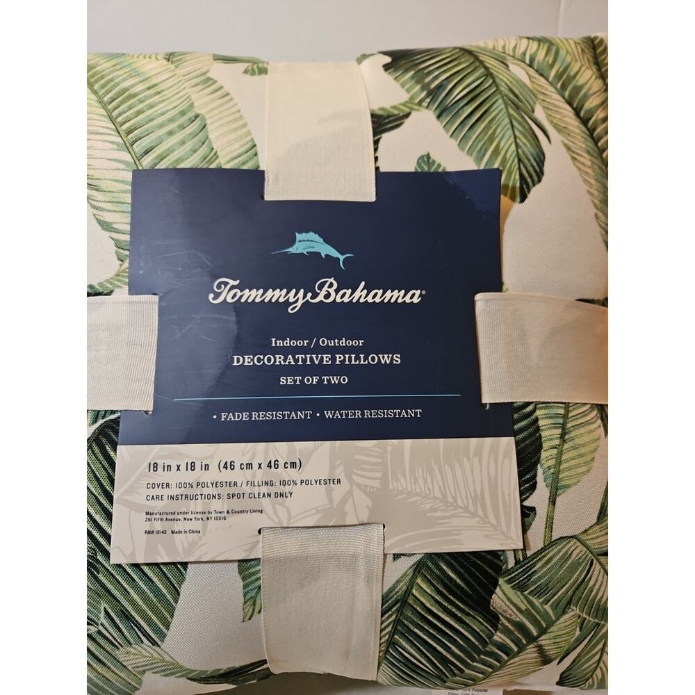 Tommy Bahama Set of 2 Indoor/Outdoor Fade Resistant Pillows 18x18 Palm Leaves - Picture 2 of 5